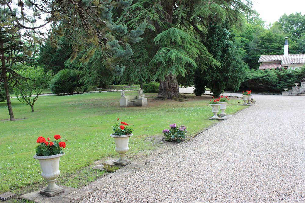 Chateau La Moune Montussan Exterior foto